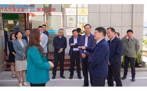 自治區(qū)人大督查團(tuán)深入企業(yè)調(diào)研，政企共商優(yōu)化營(yíng)商環(huán)境